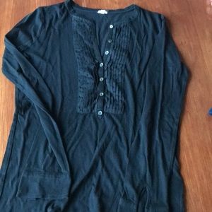 J CREW black tuxedo tee shirt. Super cute !